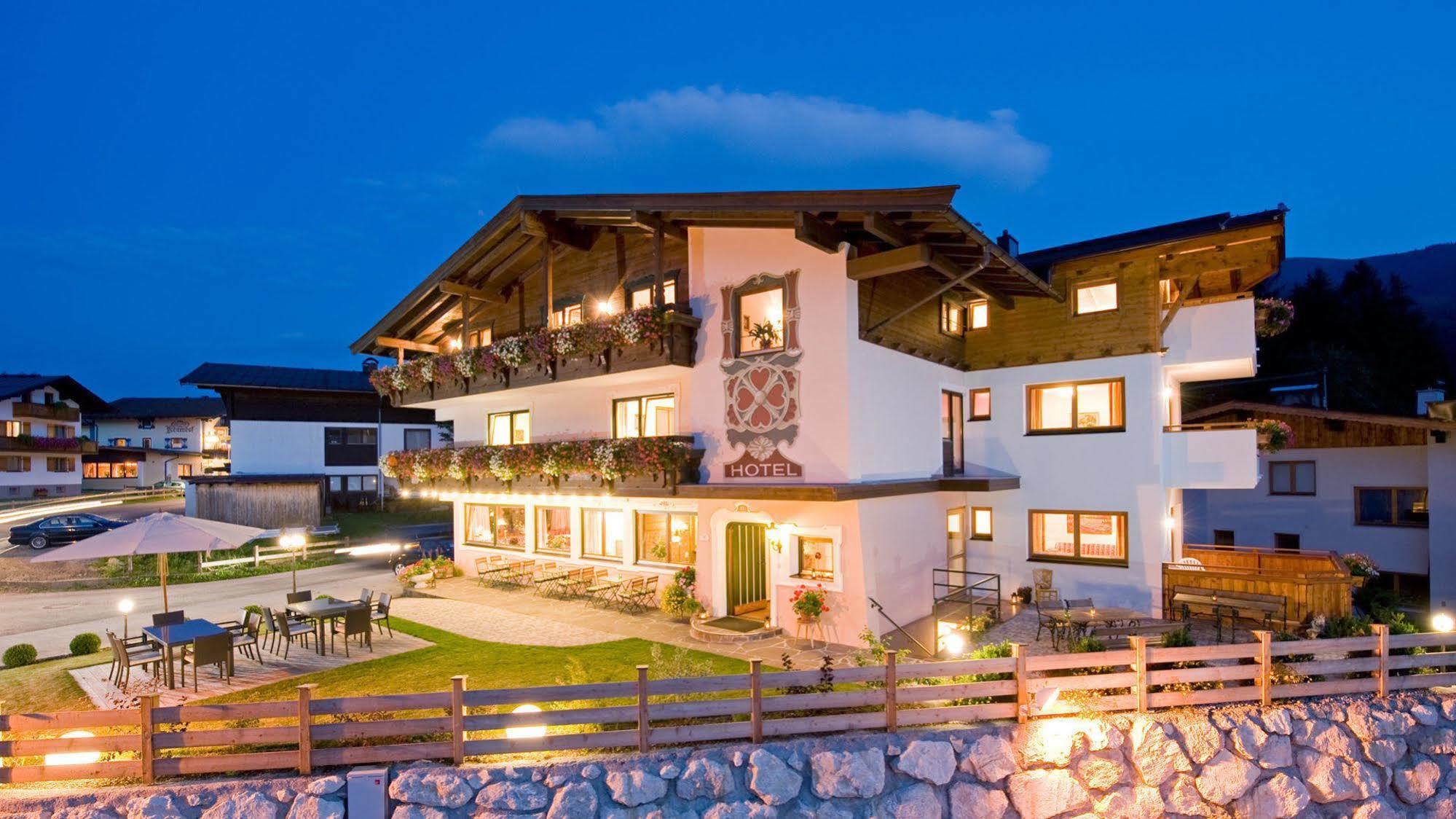 Landhotel Foehrenhof Ellmau Dış mekan fotoğraf